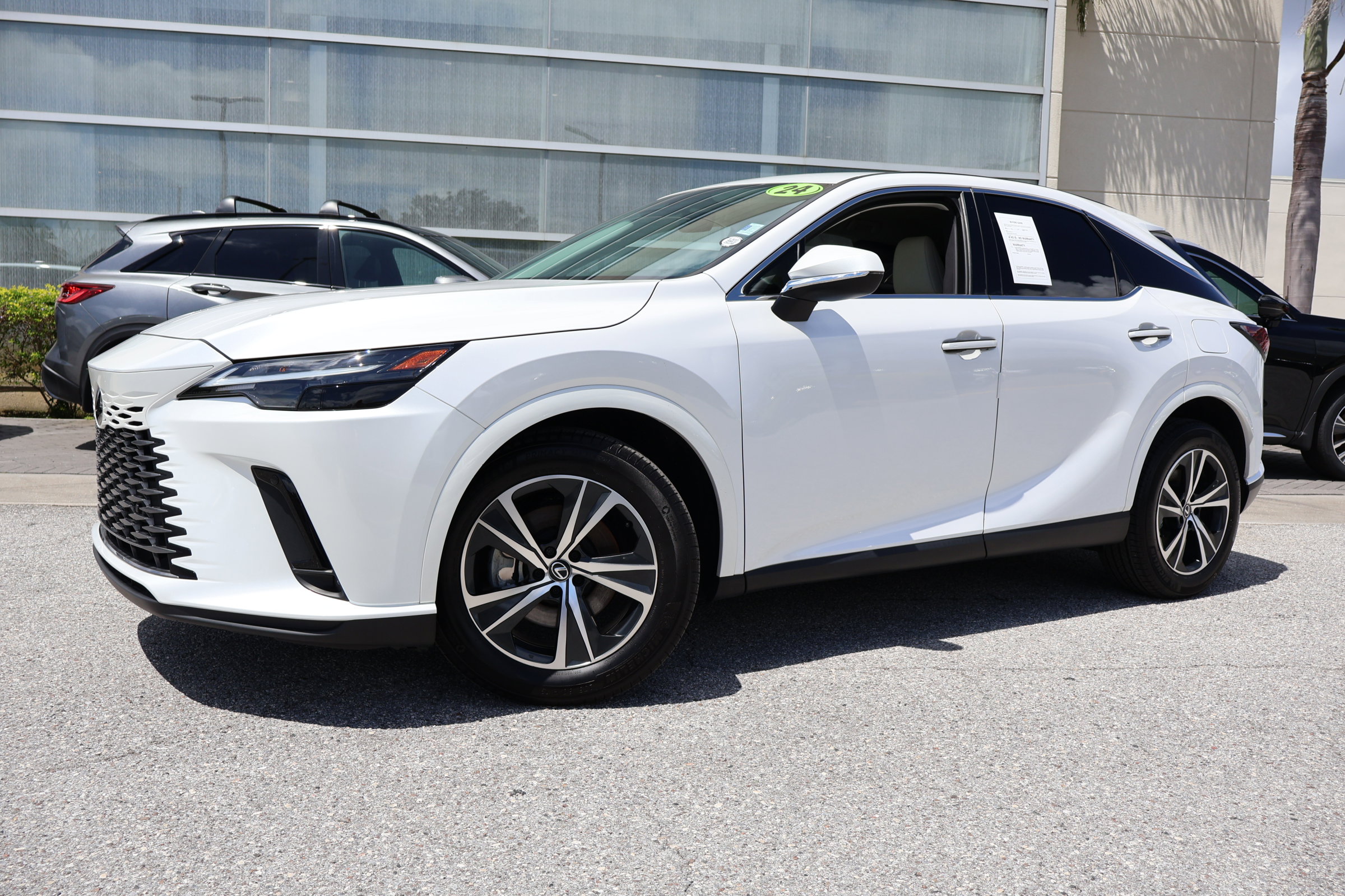 2024 Lexus RX 350's photo