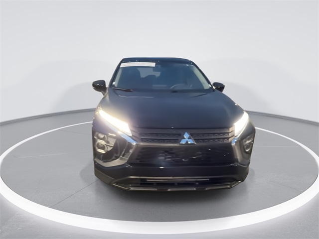 2023 Mitsubishi Eclipse Cross LE photo 2