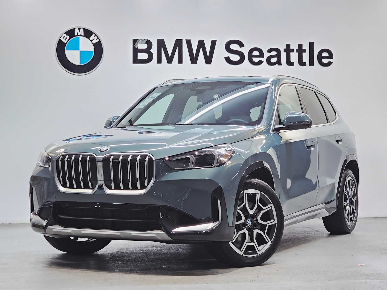 2026 BMW X1 28i's photo