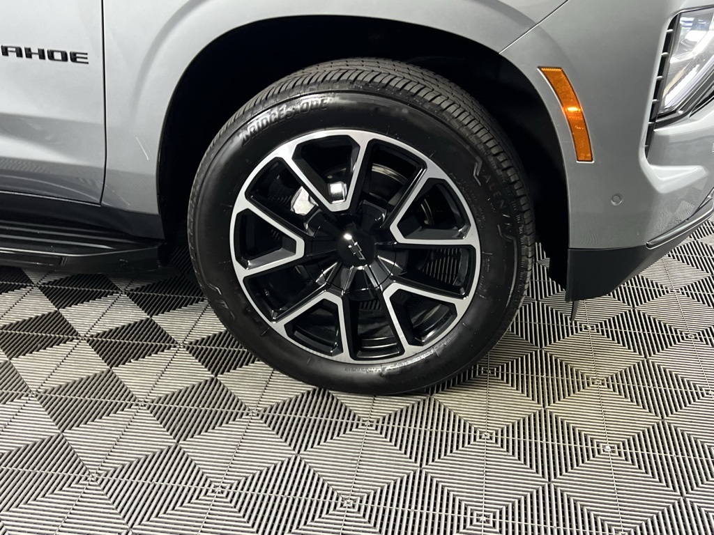 2025 Chevrolet Tahoe RST photo 10