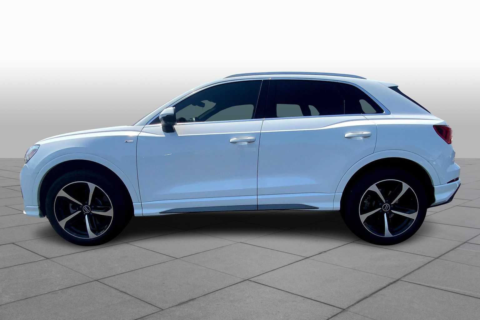 2022 Audi Q3 S line Premium Plus photo 29