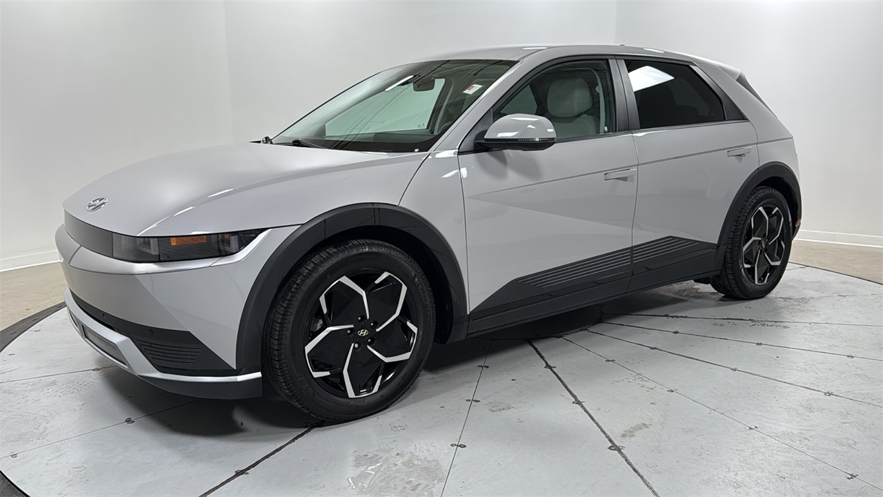 2022 Hyundai IONIQ 5 SEL's photo