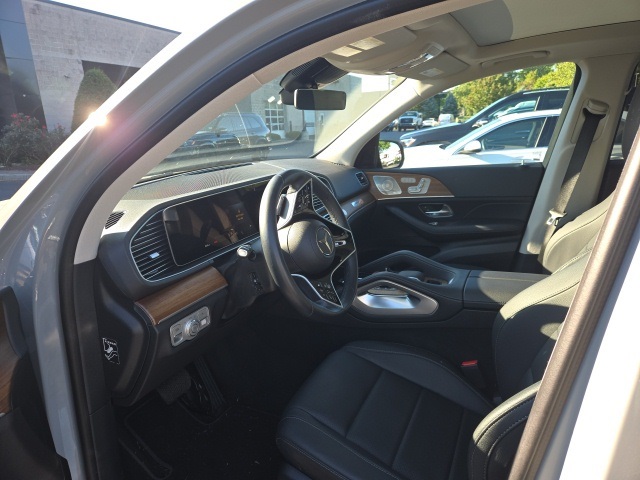 2025 Mercedes Benz GLE 350 4MATIC photo 3