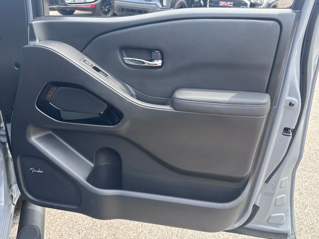 2022 Nissan Frontier S PRO-4X photo 6