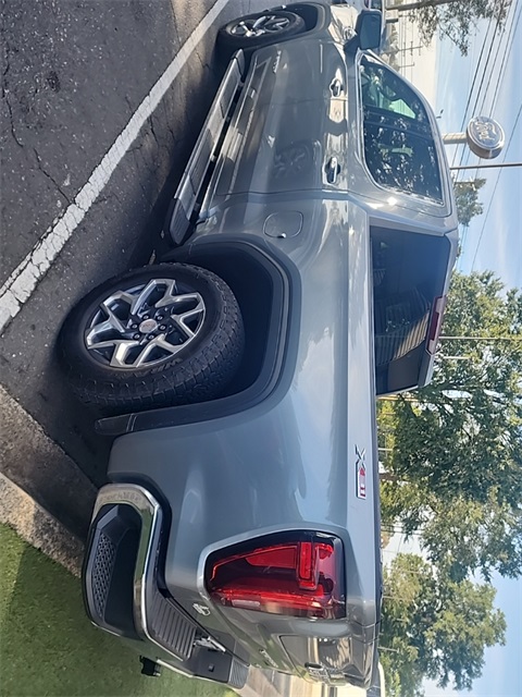 2025 Gmc Sierra 1500 SLT photo 2