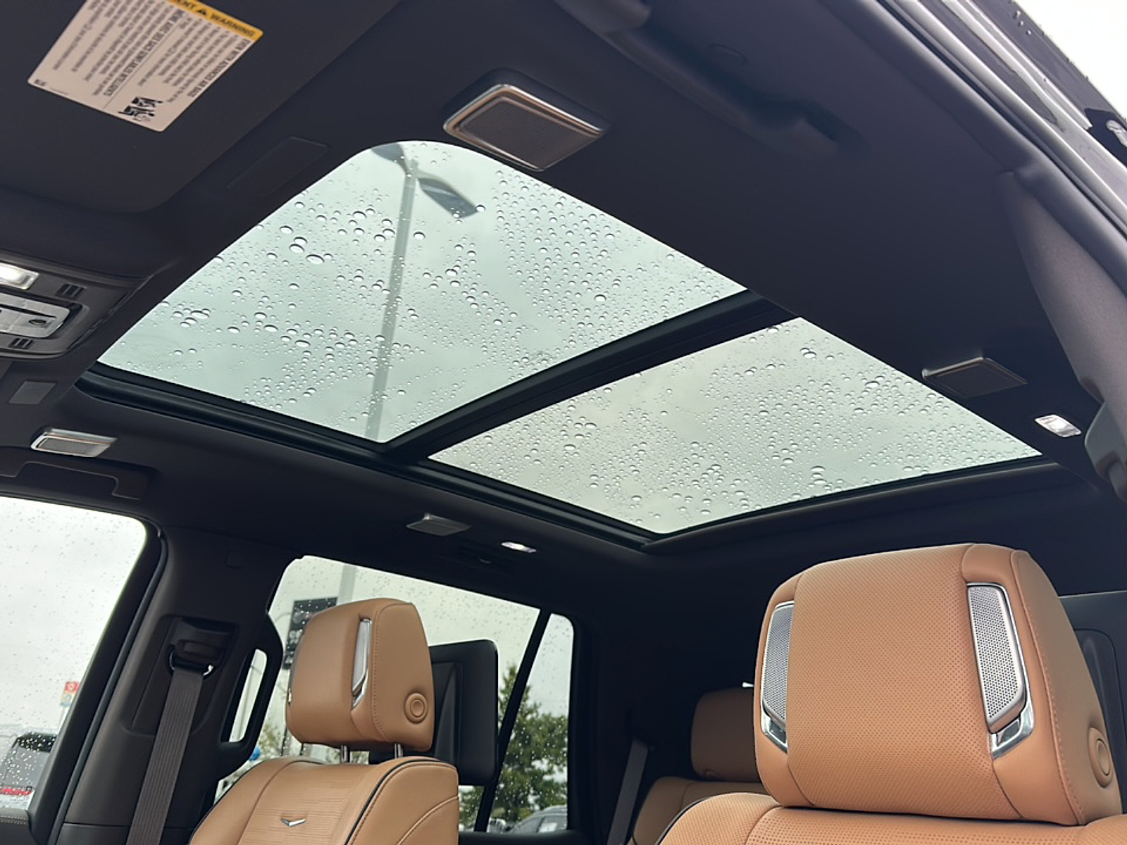 2025 Cadillac Escalade Premium Luxury photo 4