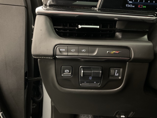 2024 Toyota RAV4 ESV V-Series photo 14