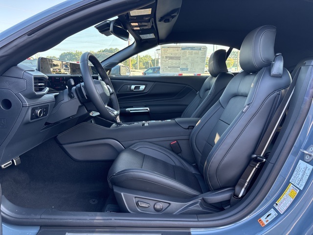 2025 Ford Mustang GT Premium photo 12