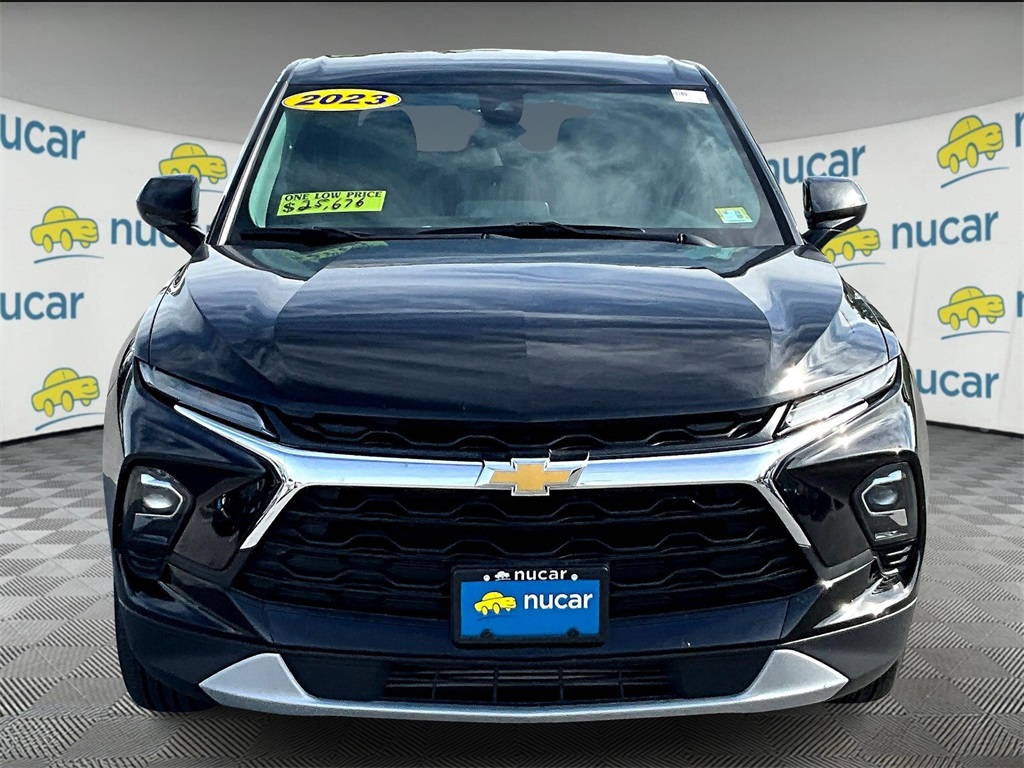 2023 Chevrolet Blazer 2LT photo 2