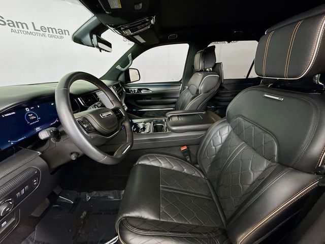 2023 Jeep Wagoneer L Series III Obsidian photo 19