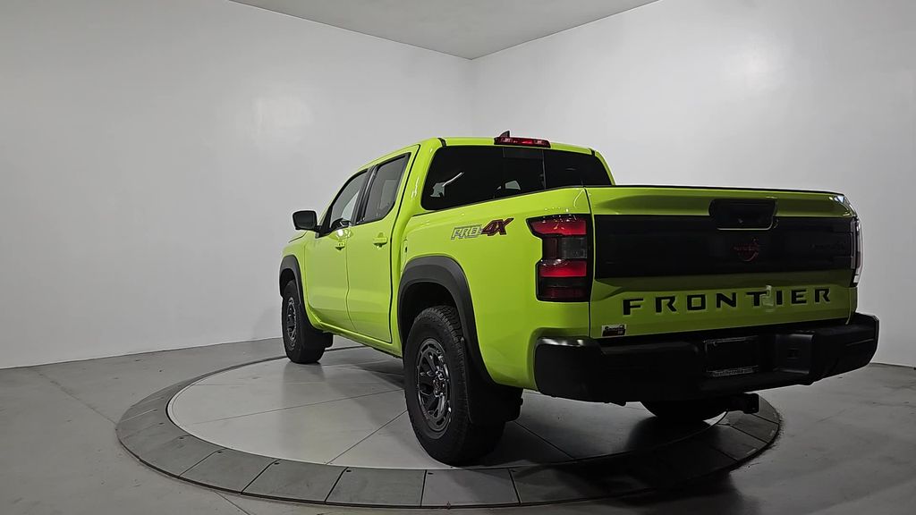 2026 Nissan Frontier PRO-4X photo 2