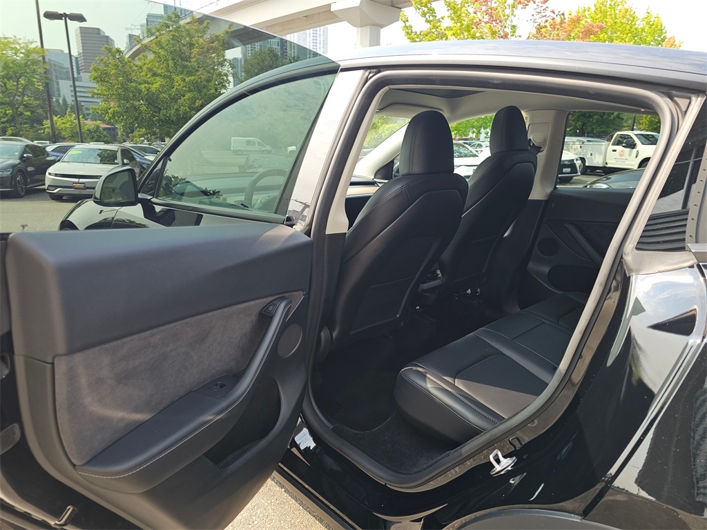 2023 Tesla Model Y Performance photo 16