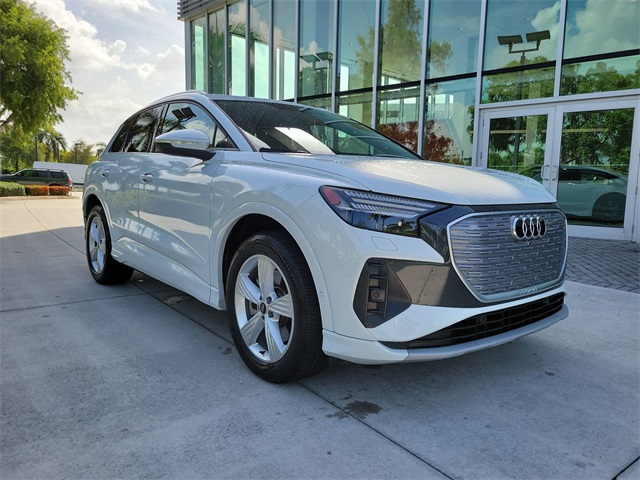 2022 Audi Q4 E-tron Prestige photo 2
