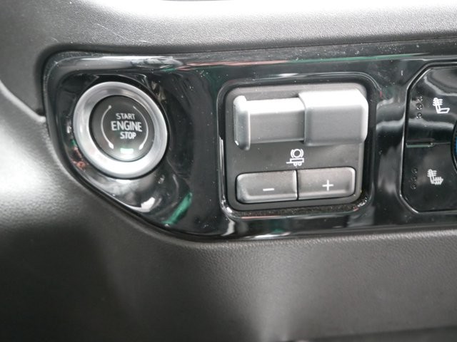 2024 Chevrolet Silverado 1500 RST photo 18