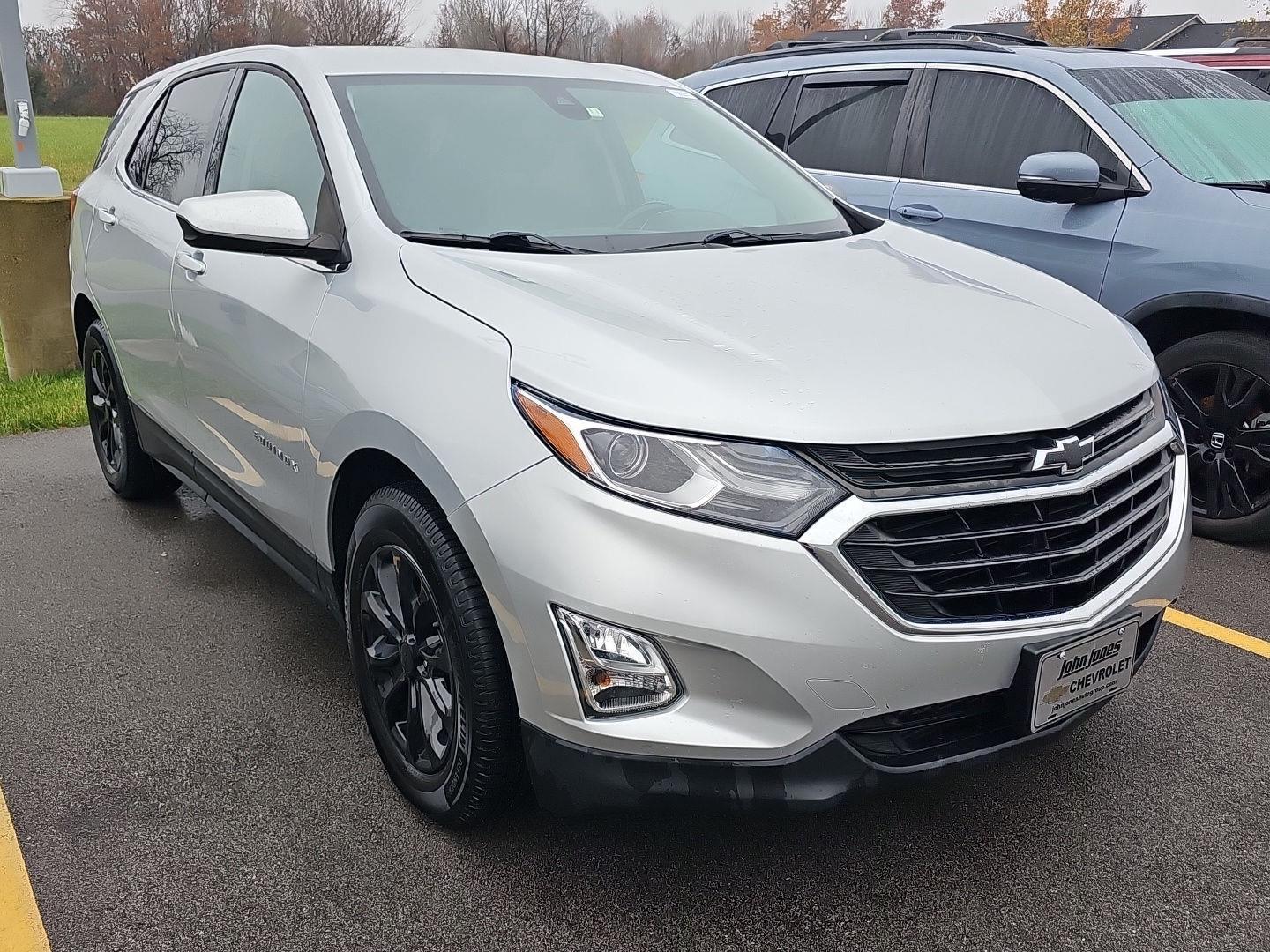 2020 Chevrolet Equinox LT photo 2
