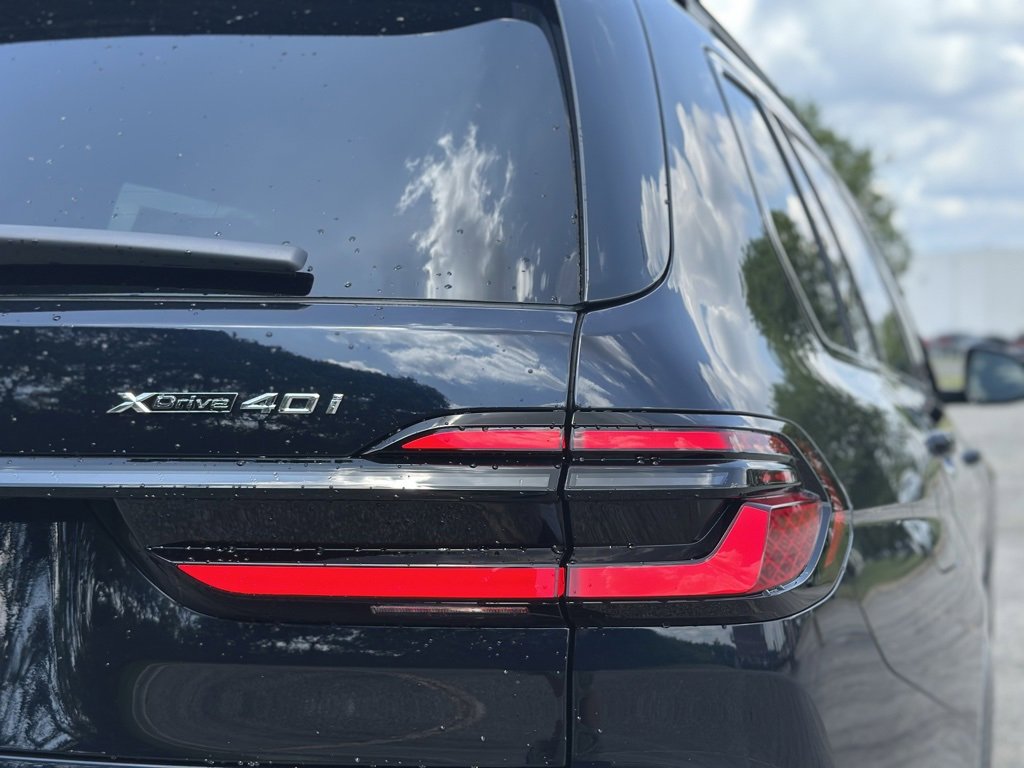 New 2026 Carbon Black Metallic BMW xDrive40i image 12