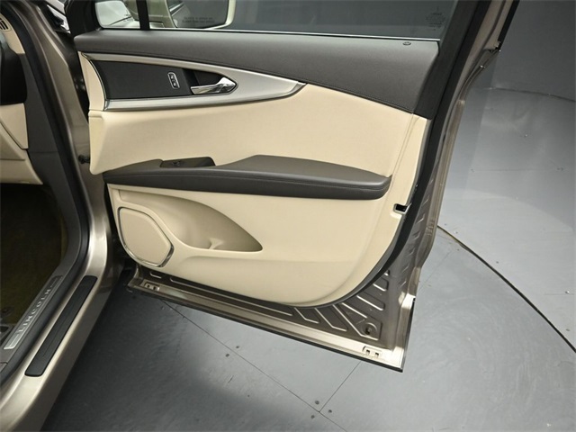 2020 LINCOLN NAUTILUS - Image 32