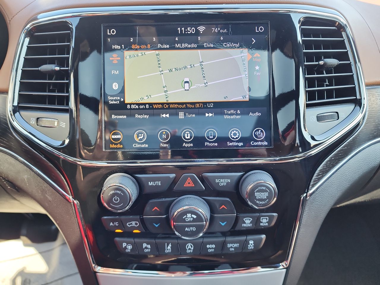 2020 Jeep Grand Cherokee Summit photo 11