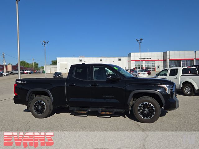 2022 Toyota Tundra SR5 photo 2