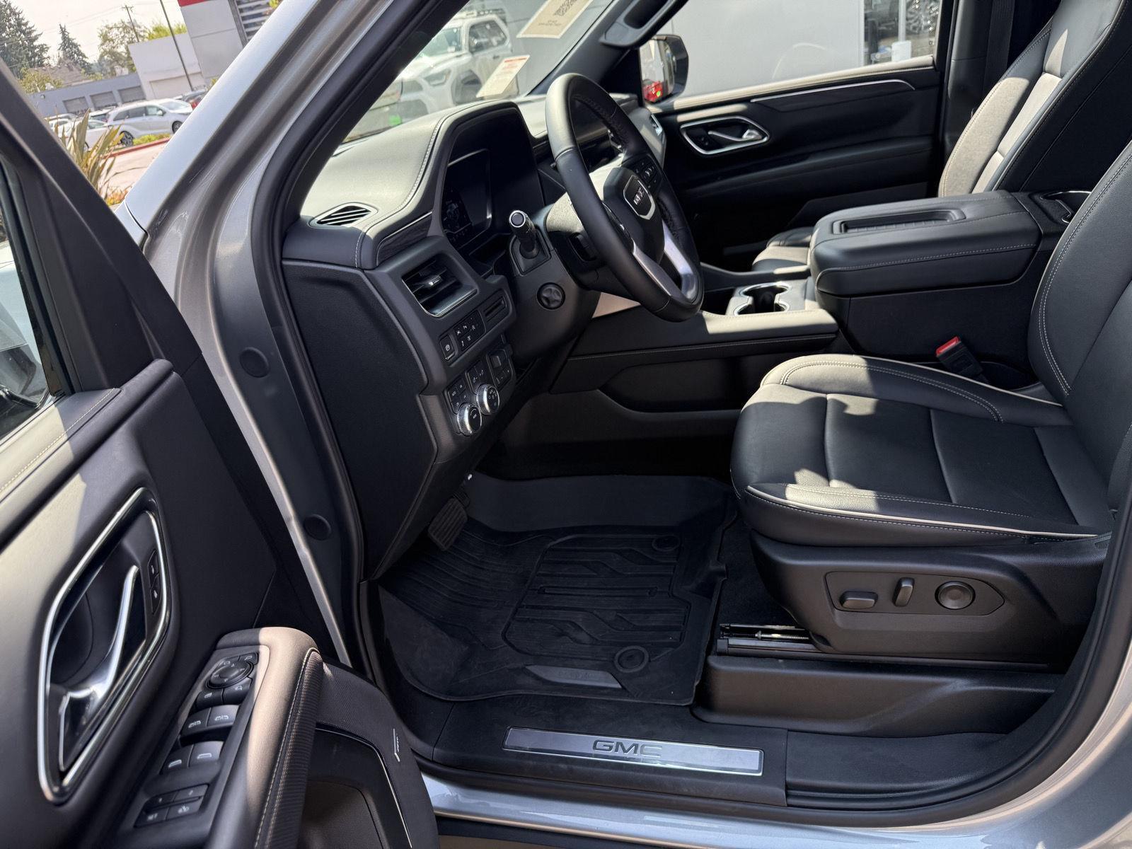 2024 Gmc Yukon XL SLT photo 18
