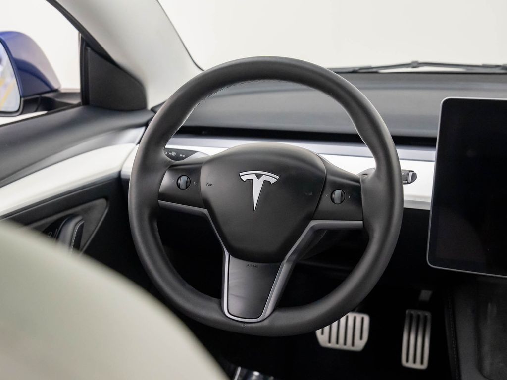 2023 Tesla Model 3 Performance photo 9