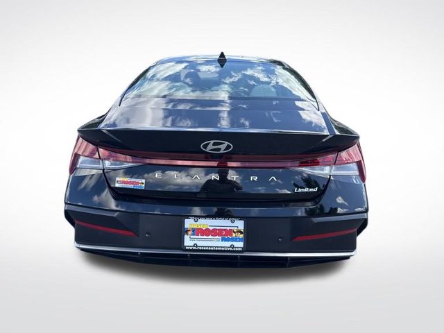 2024 Hyundai Elantra Limited photo 4