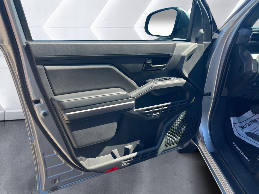 2024 Toyota Tacoma SR5 photo 11