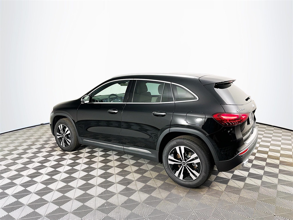 2026 Mercedes Benz GLA 250 4MATIC photo 4