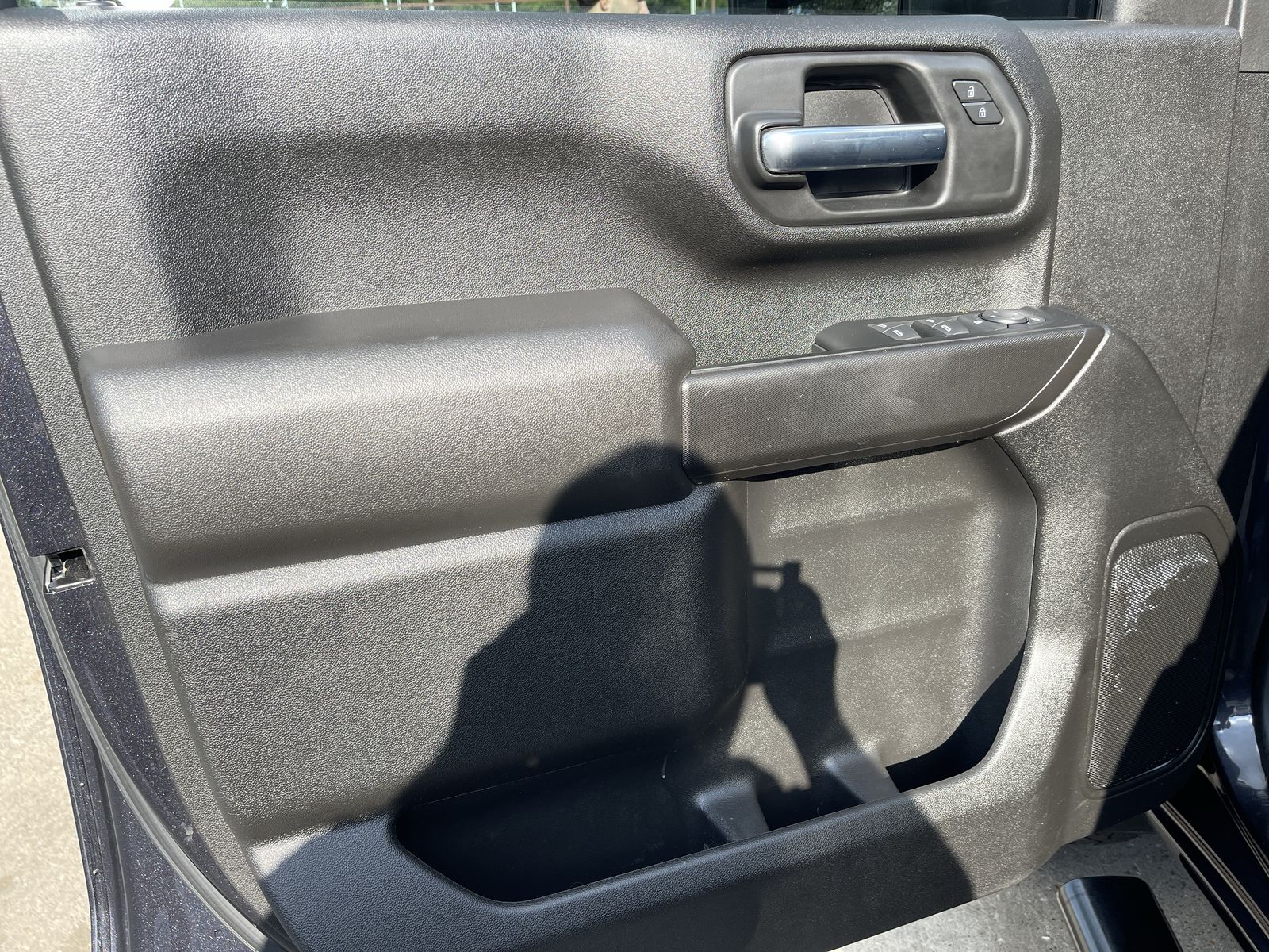 2024 Chevrolet Silverado 2500HD Custom photo 2