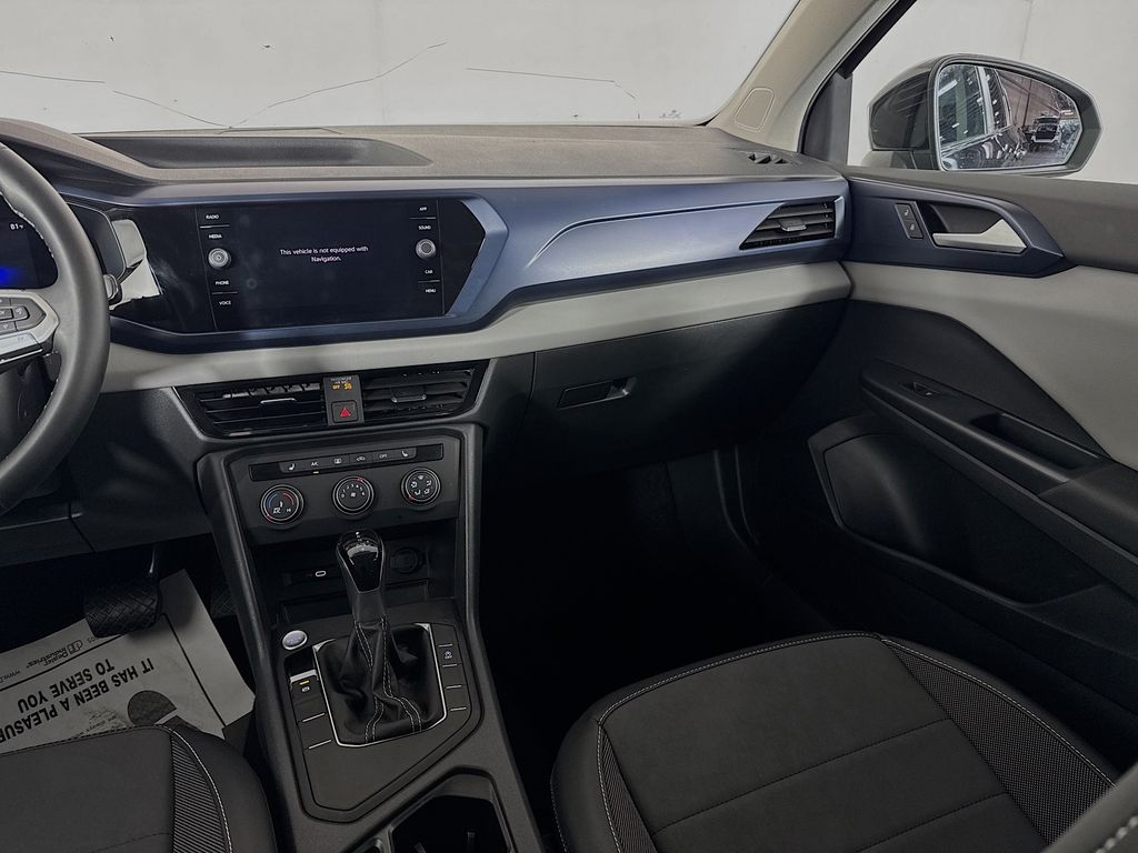 2022 Volkswagen Taos SE photo 24