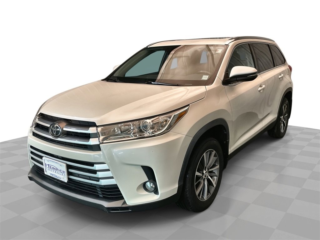 2019 Toyota Highlander XLE's photo