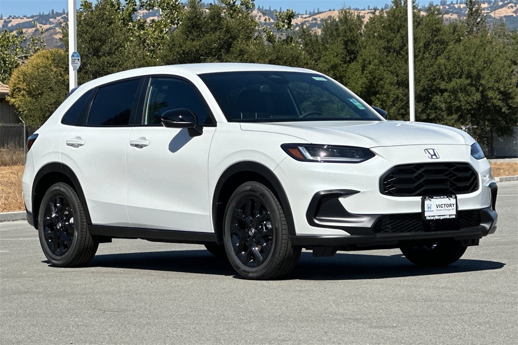 2025 Honda HR-V Sport photo 2