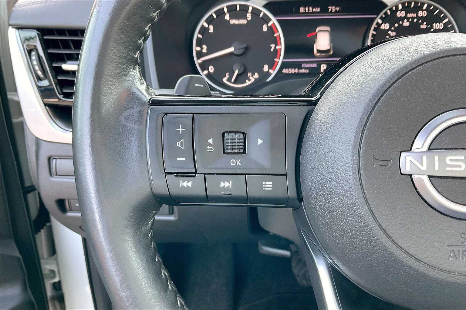 2022 Nissan Rogue SV photo 21