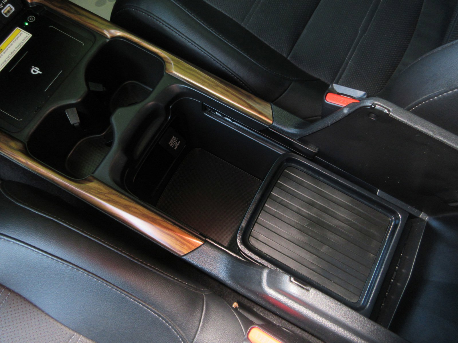 2021 Honda CR-V Hybrid Touring photo 22