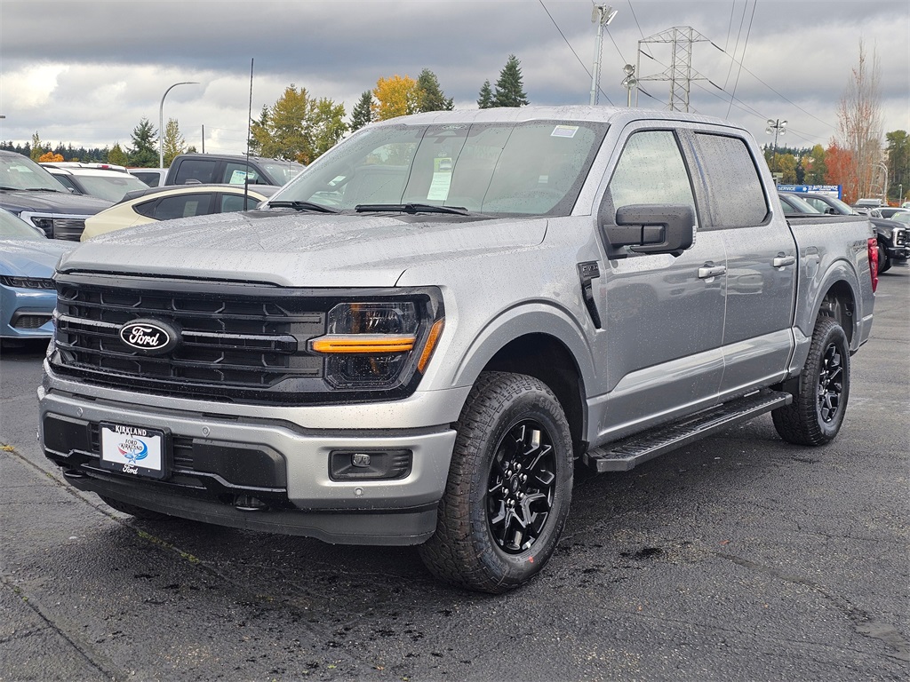 2025 Ford F-150 XLT photo 3