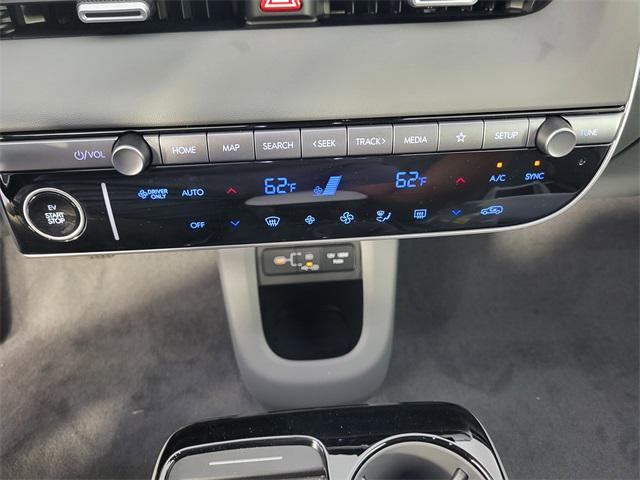 2025 Hyundai Ioniq 5 SEL photo 12