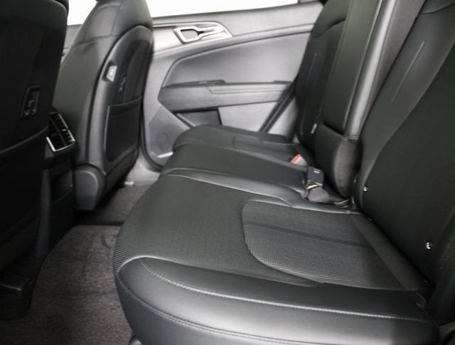 2026 Kia Sportage EX photo 3