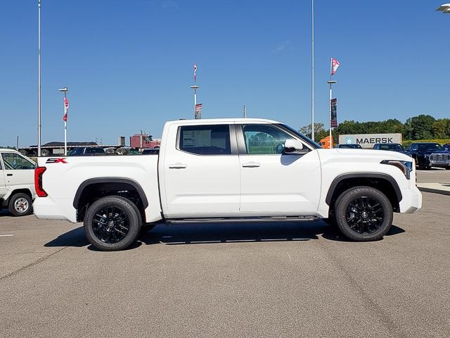 2026 Toyota Tundra SR5 CrewMax photo 3