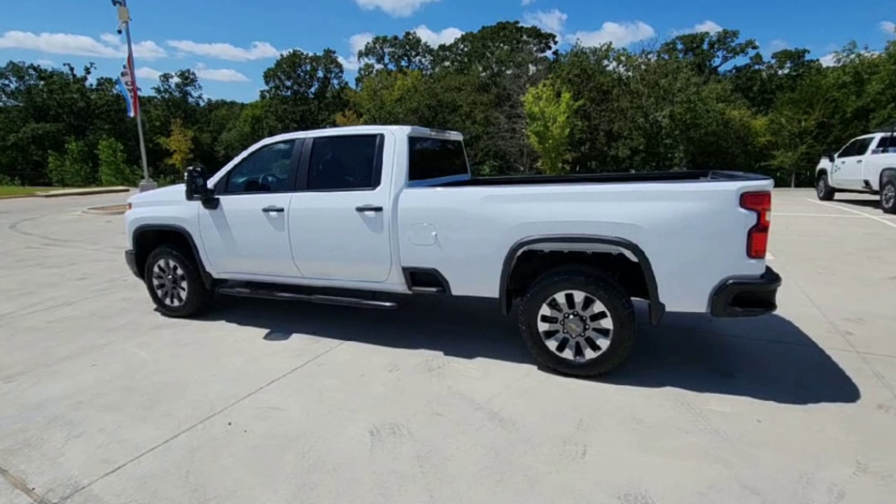 2024 Chevrolet Silverado 2500HD Custom photo 32