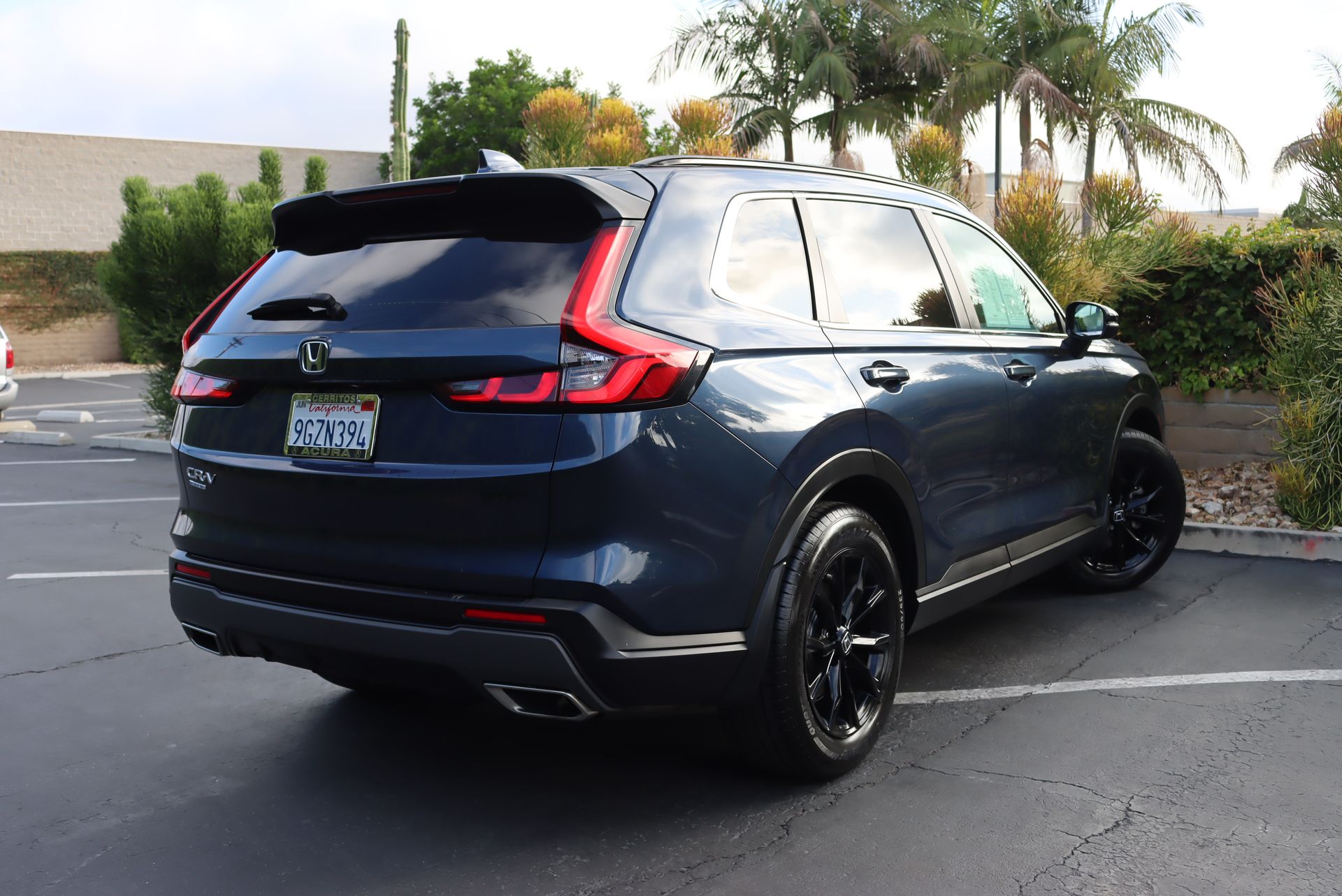 2023 Honda CR-V Hybrid Sport photo 2