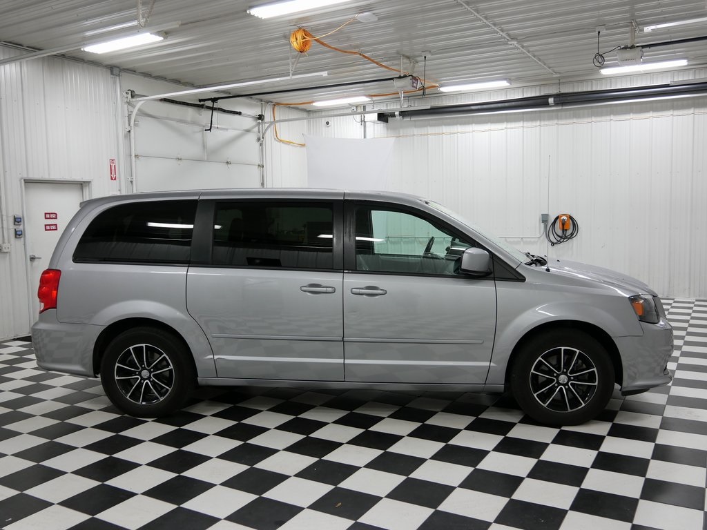 Used 2017 Dodge Grand Caravan GT with VIN 2C4RDGEGXHR680730 for sale in Rochester, Minnesota