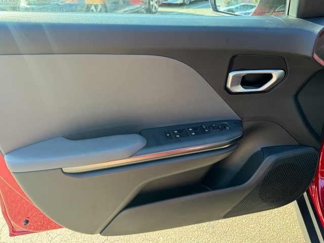 2025 Kia K4 LXS photo 12
