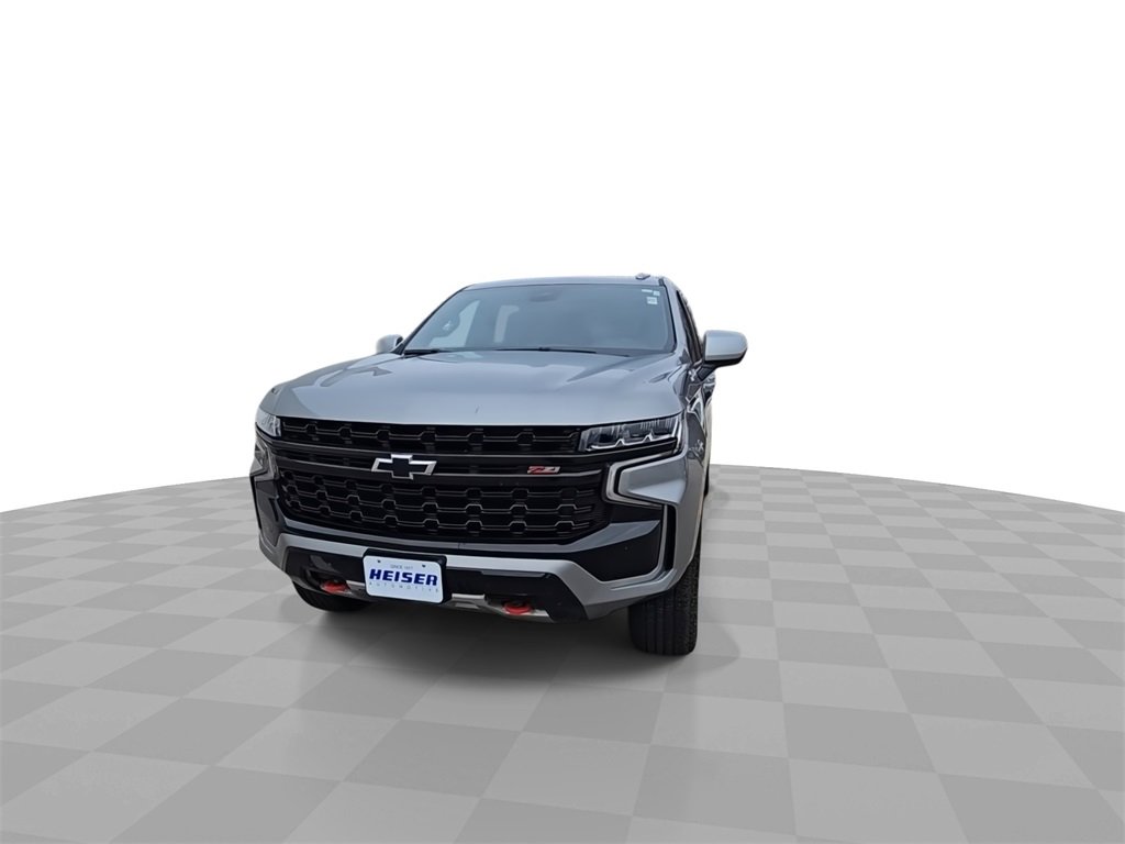2023 Chevrolet Suburban Z71 photo 2
