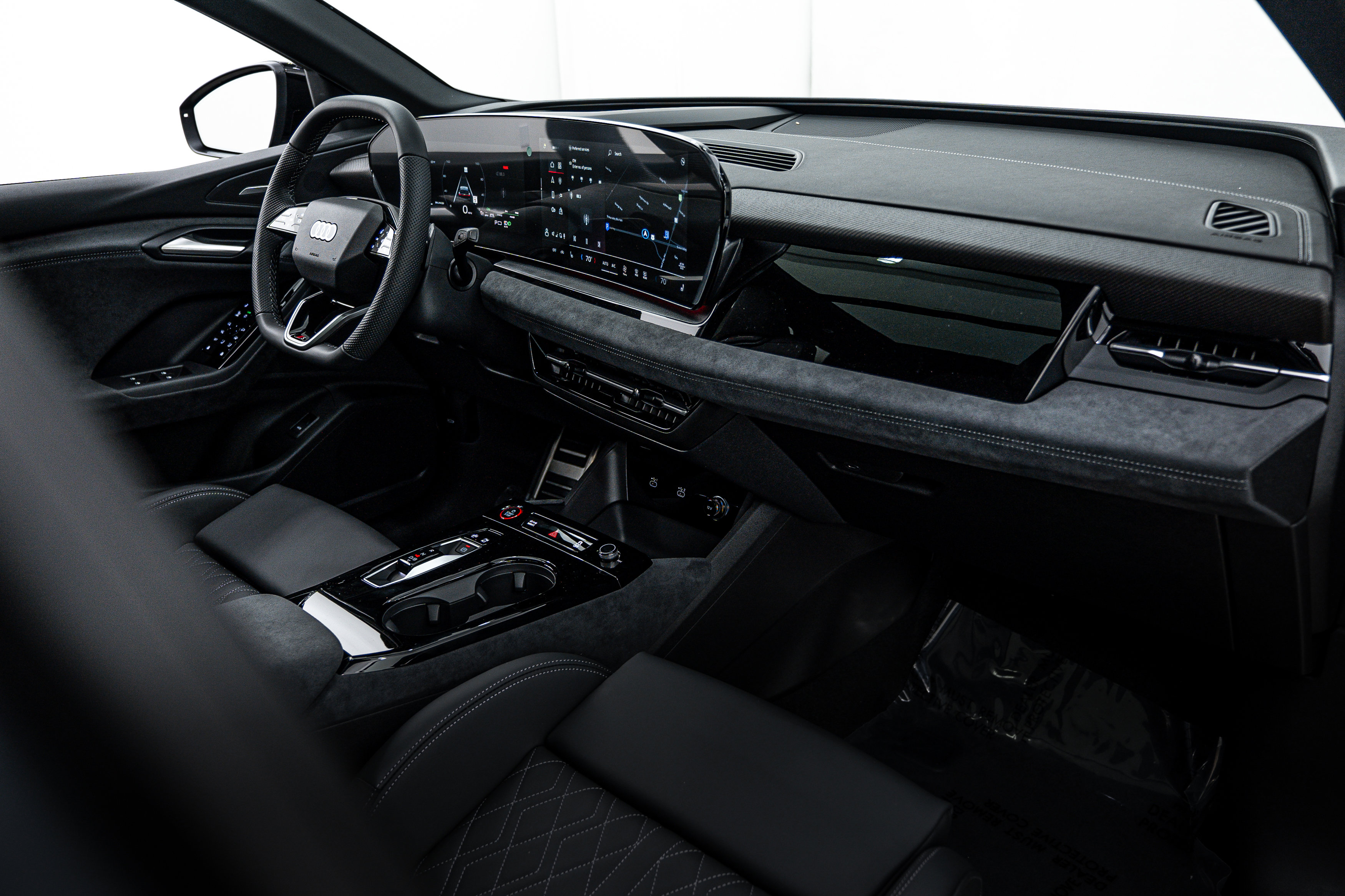 2025 Audi SQ6 photo 10