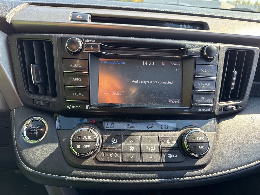 2018 Toyota RAV4 XLE photo 14