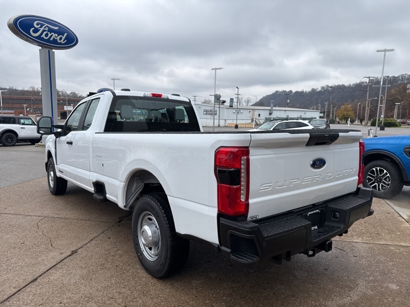2024 Ford F-350 XL photo 2