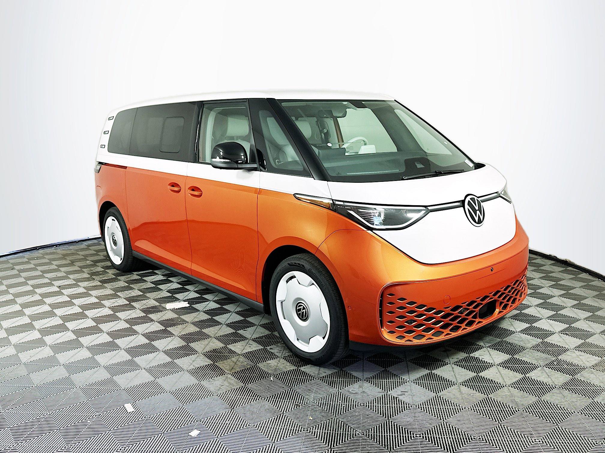 2025 Volkswagen ID. Buzz photo 3