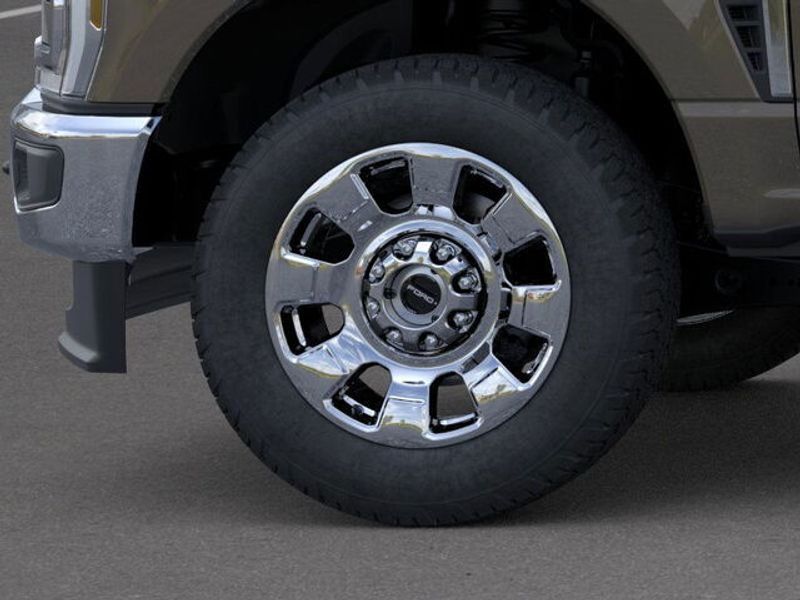 2026 Ford F-250 Lariat photo 17