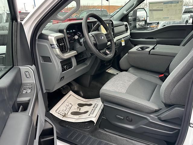 2025 Ford F-250 XLT photo 23
