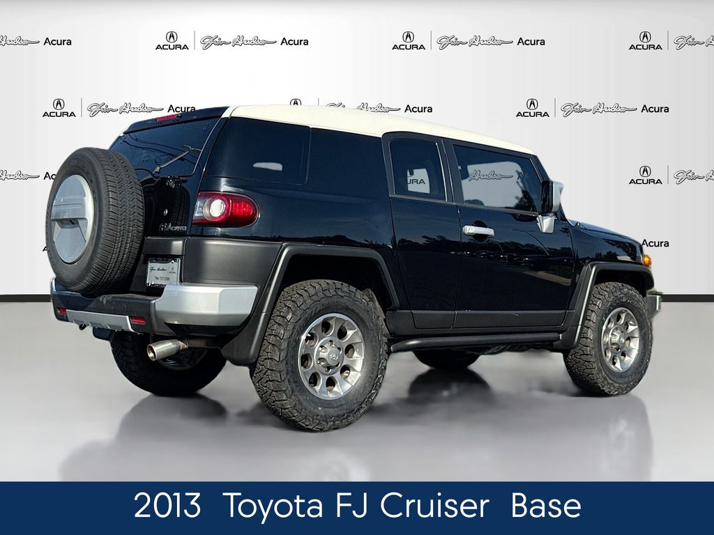 2013 Toyota FJ Cruiser Base photo 3